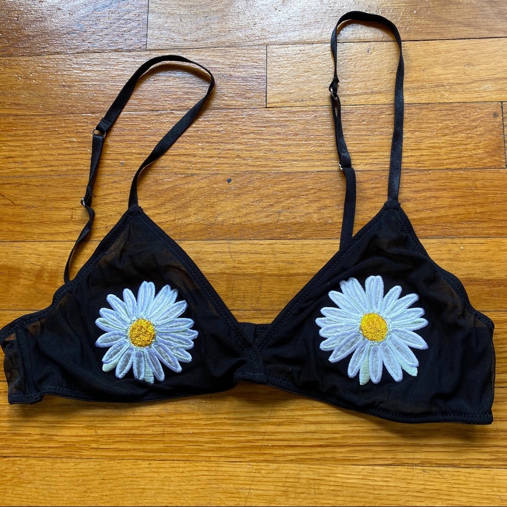 Out From Under black mesh daisy bralette large
